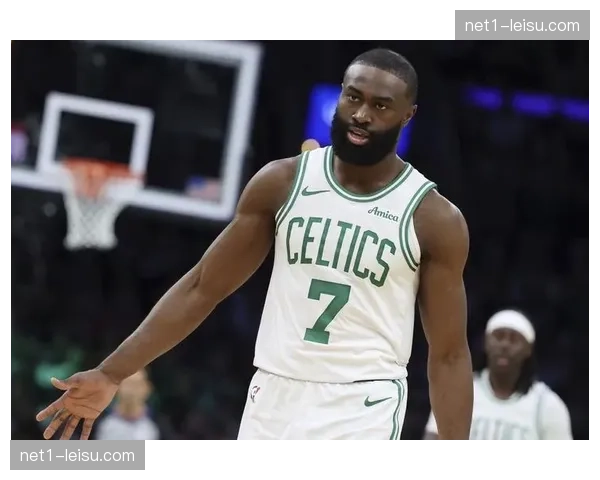 杰伦布朗赛后怒斥裁判 愿意支付罚款表达不满